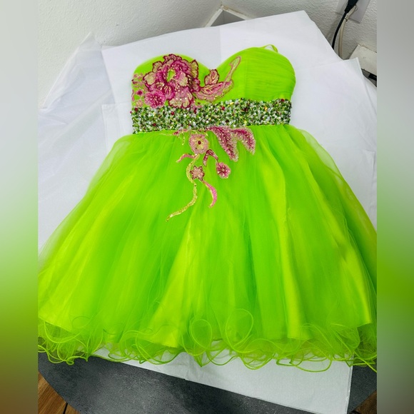 Dave & Johnny Lime Green Satin Dress - Picture 8 of 14